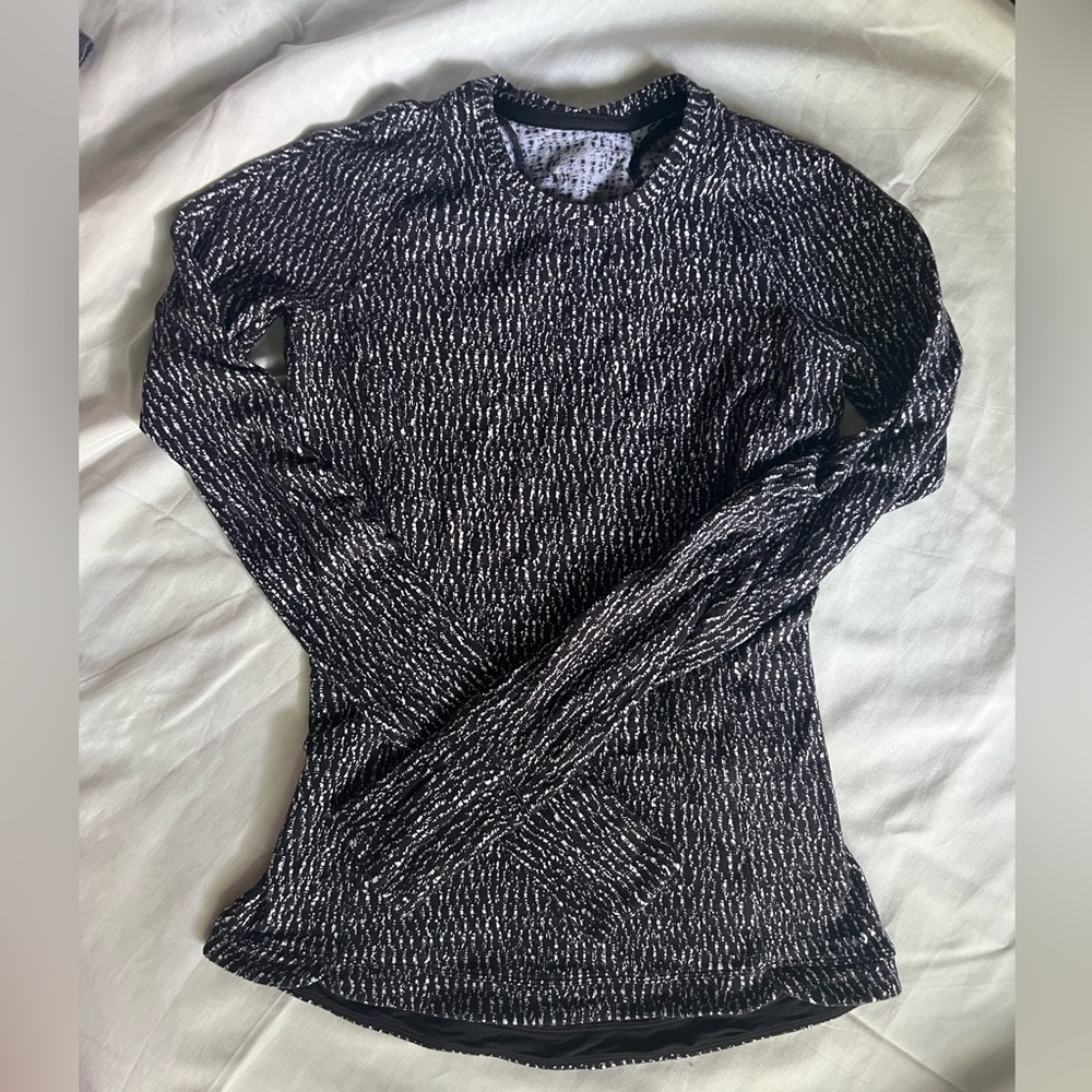 Lululemon Runderful Long Sleeve Running Shirt Knotted Jacquard Black White 4 EUC